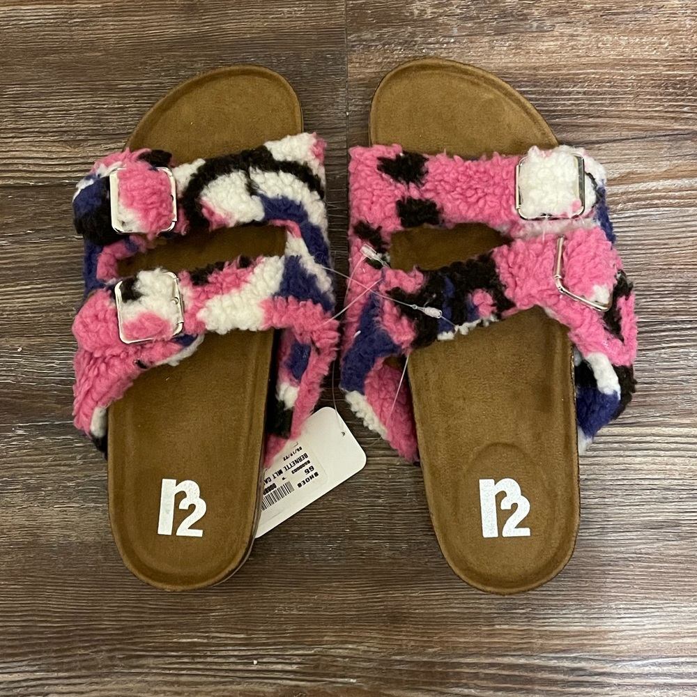 NWT R2 Bernette Pink Camo Sandals sz 7